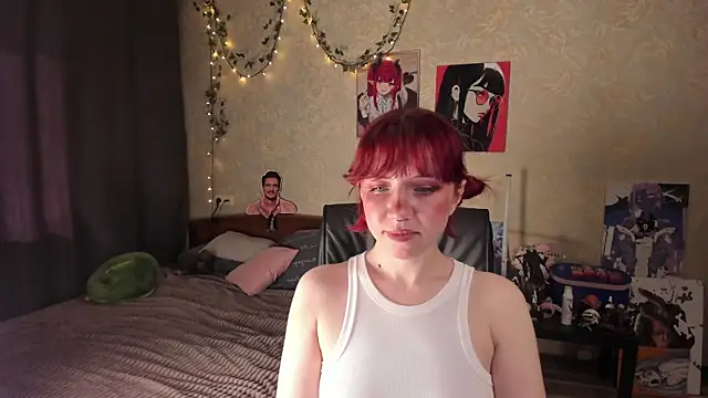 Love_is_Lola webcam