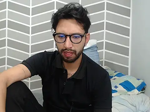 thomass1018 webcam