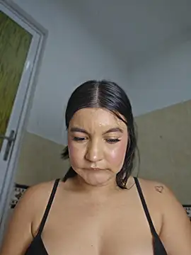 Pretty_Julieta webcam