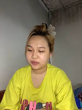 Almira6868 webcam