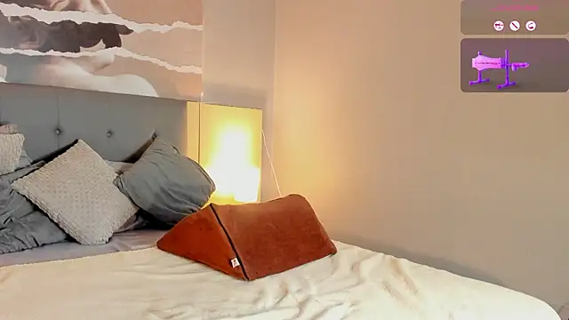 lucylovelyy - LucyLovelyy's free webcam - UK Sex Cams