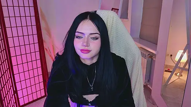 dark_diva (F young) - flash sweet titties