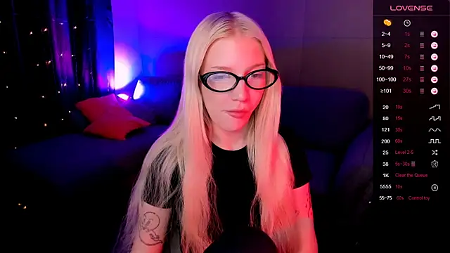 AnyaTaylor_ webcam