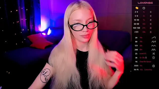 AnyaTaylor_ webcam
