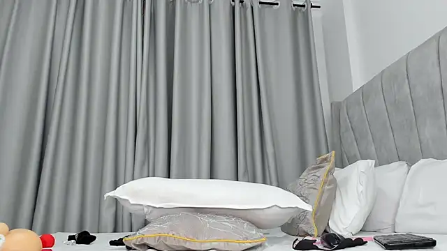 thee_sexy_goddess webcam
