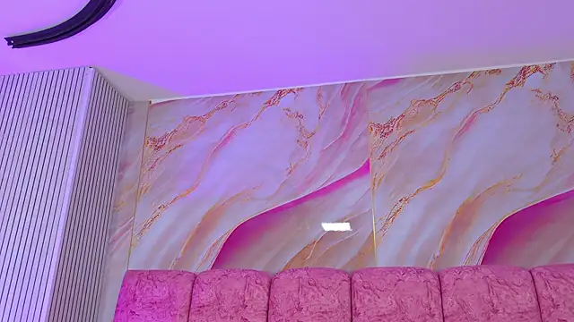 emmacurvy webcam