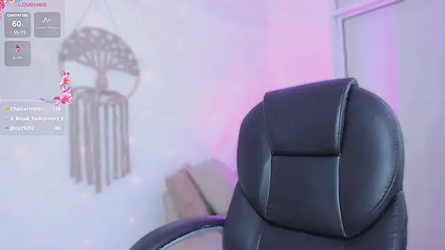 Ginni_charlotte webcam