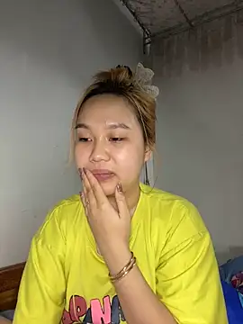 Almira6868 webcam