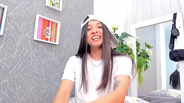 ViictoriiaSaenz webcam