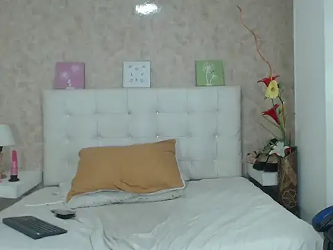Alejandra_and_James_ webcam