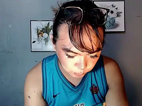 Asianblk_barbiedoll webcam