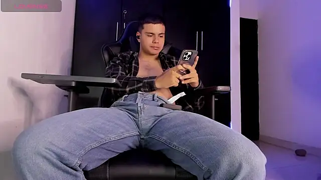 Liam_Mateo webcam