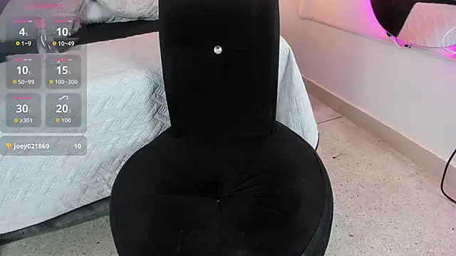 Miia_Deluxe webcam
