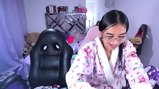 Luna_Analya webcam