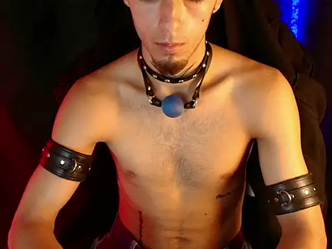 dark_men1 webcam