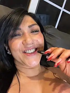 LittleMissEeve's live cam