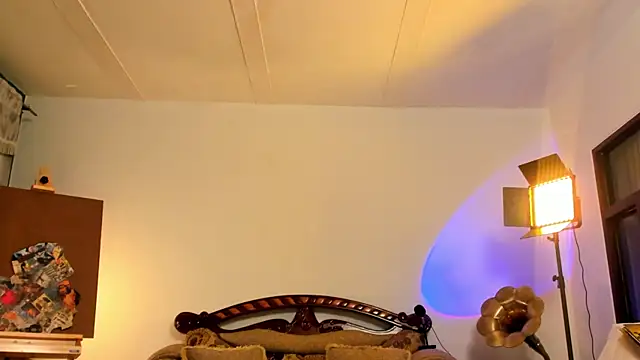 nonbinaryangel webcam