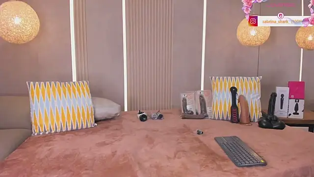 sabrina_shark_ webcam