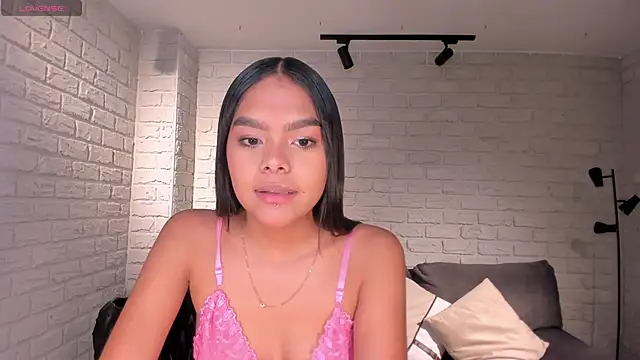 SaphiraJames webcam