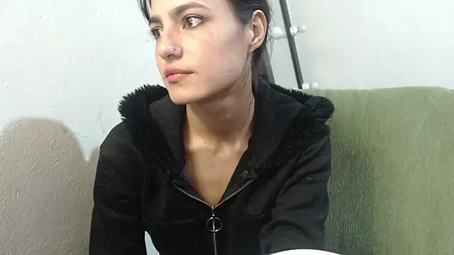skinny_sweet2411 webcam