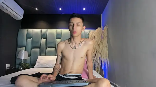 NickandAbby_ webcam