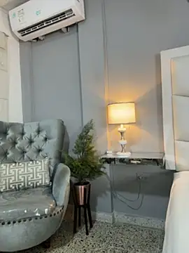 AnnaJaimes webcam