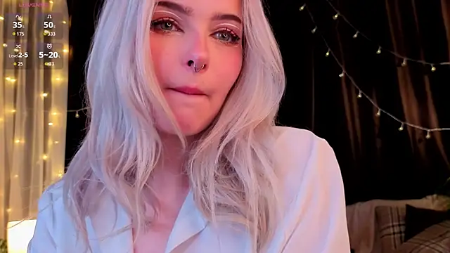 ShyniAlice webcam