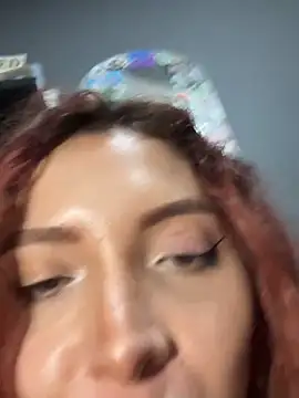 Selena_Rouge1 webcam
