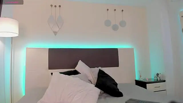 Sky_Loren webcam