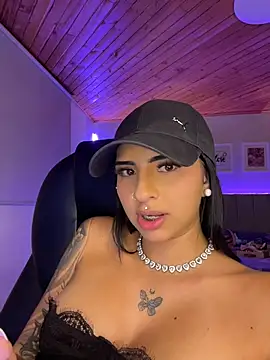 Hilary_pinkk live sex cam