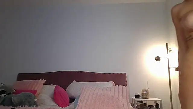 NicoleSarahX webcam