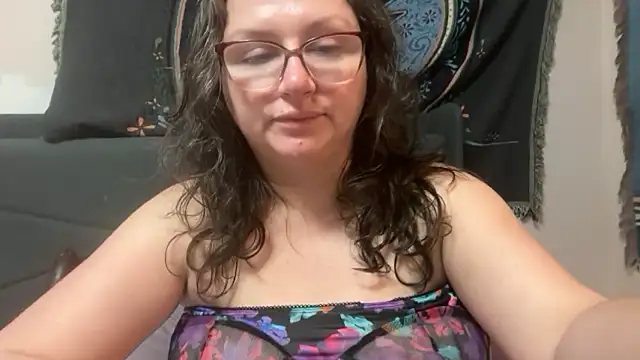 NerdyNichole webcam
