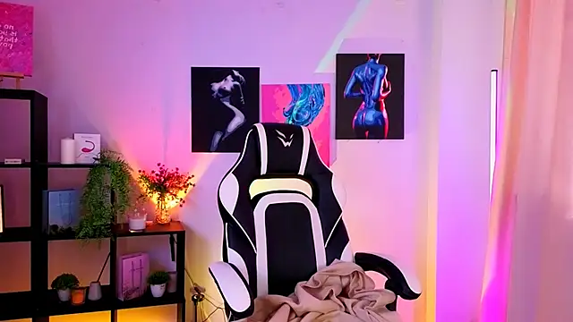 ElenaMonroe webcam