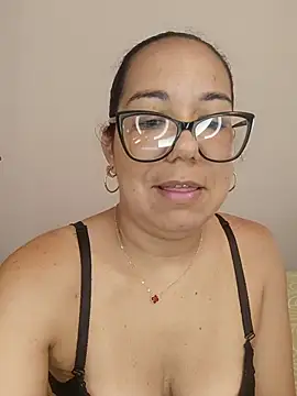 MilfTentasion webcam