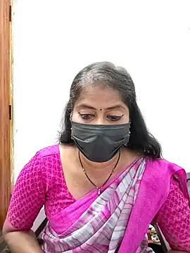 tamil_Sigappu_Roja webcam