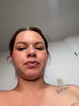 miacarrot webcam
