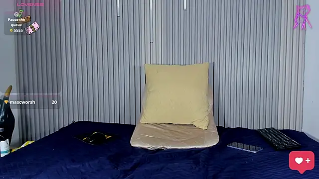 Julian_Smith21 webcam