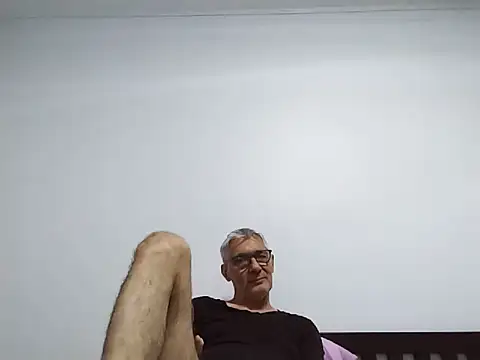 BIGUNCUTHARDCOCK webcam