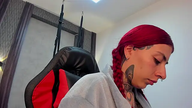 selene_red_ webcam