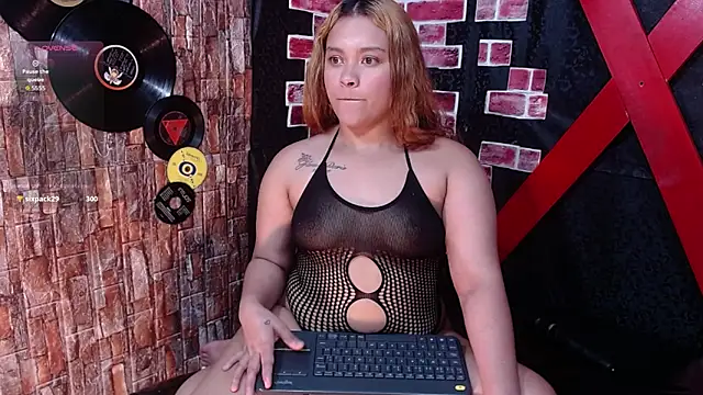 i_am_karoll webcam