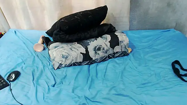 curvydarckcohocolate webcam