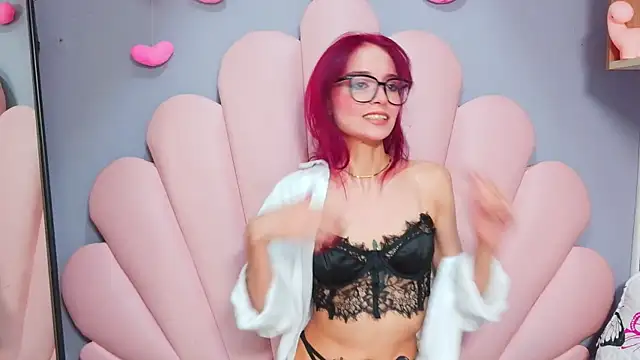 luci_miller webcam