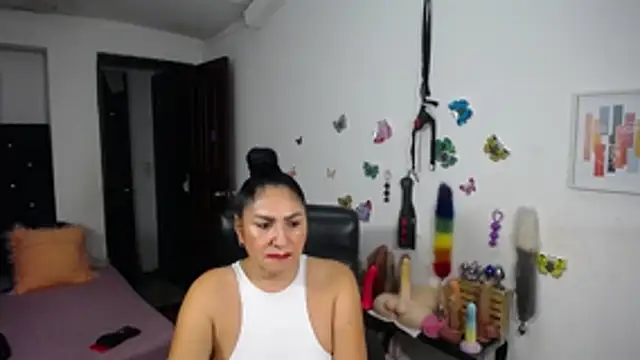 mature_bigboobs10 webcam