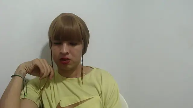 estefania224 webcam