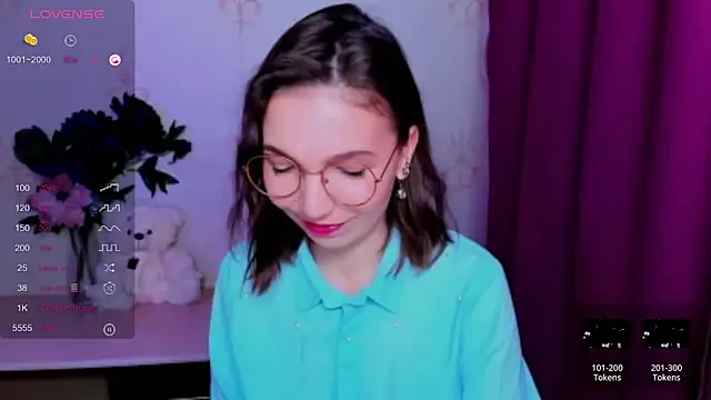 KindHazelHere_ webcam
