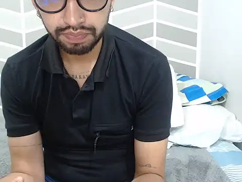 thomass1018 webcam