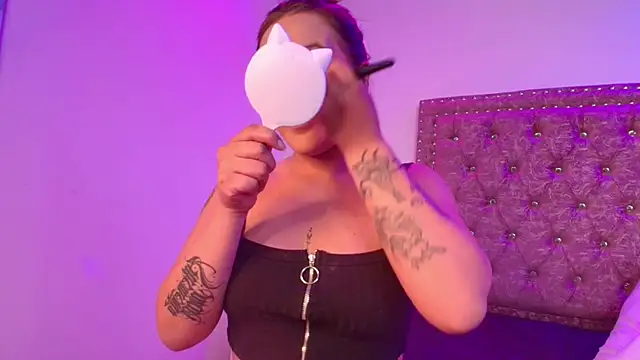 Cristal_and_luke webcam