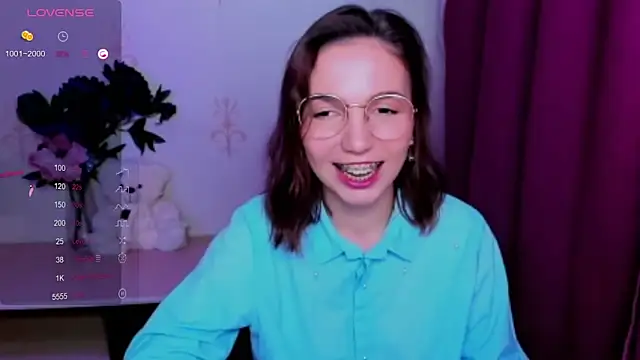KindHazelHere_ webcam