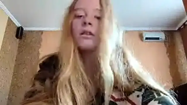 KateVibe_01 webcam