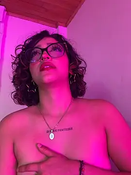 LilithMonette webcam